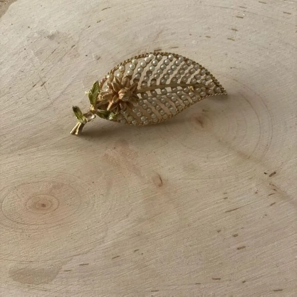 B.S.K vintage leaf brooch